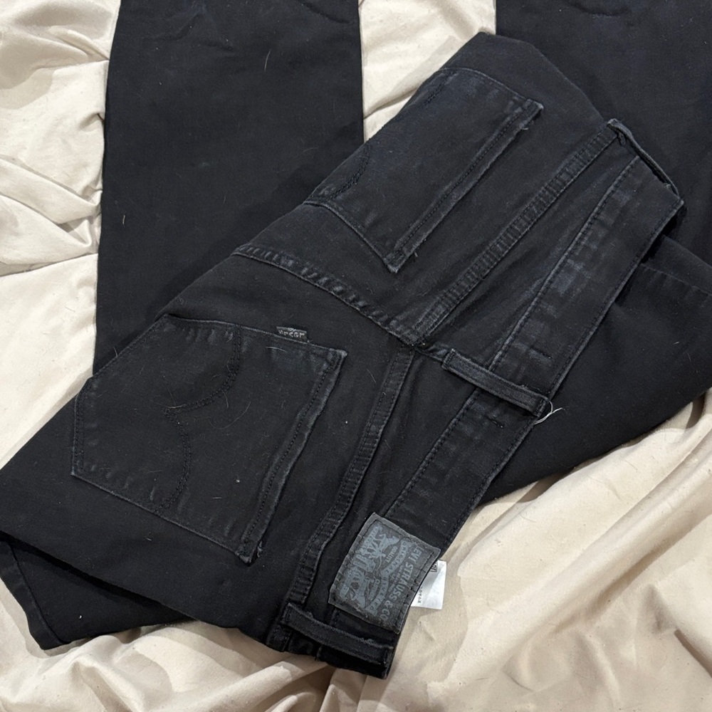 Levi's Women's Black Jeans - Picture 3 of 3